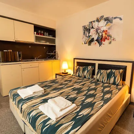 Berlin Golden Romance Апартаменты *